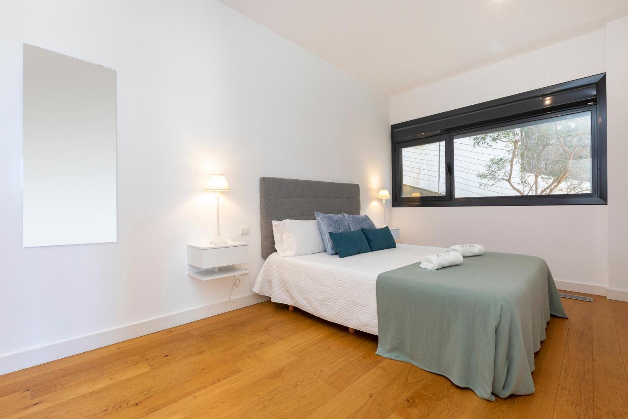 In Ibiza Town Sleeps 10 - Vue Pousada *