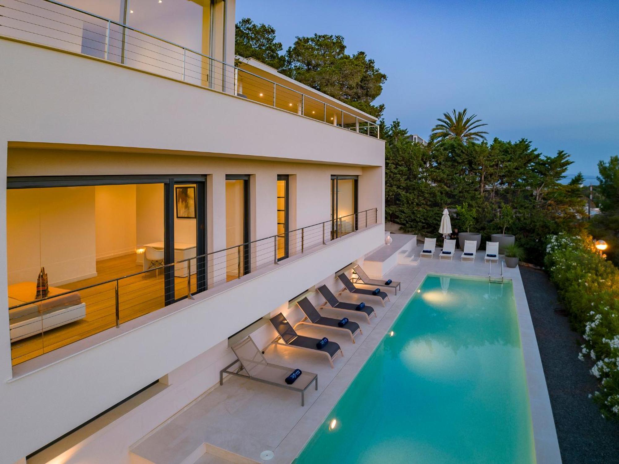 In Ibiza Town Sleeps 10 - Vue Pousada