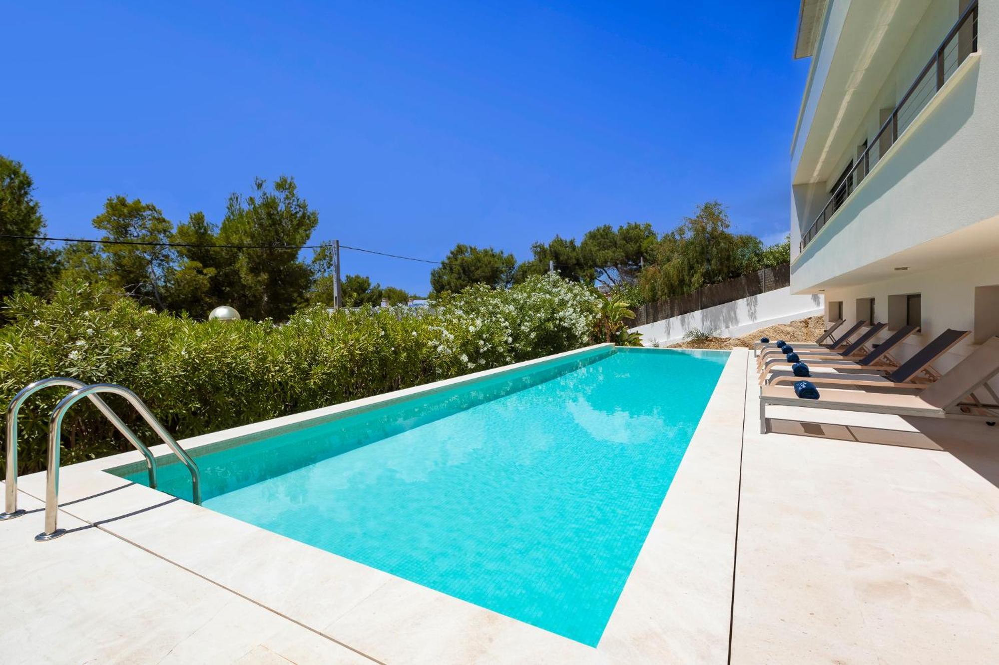 In Ibiza Town Sleeps 10 - Vue Pousada