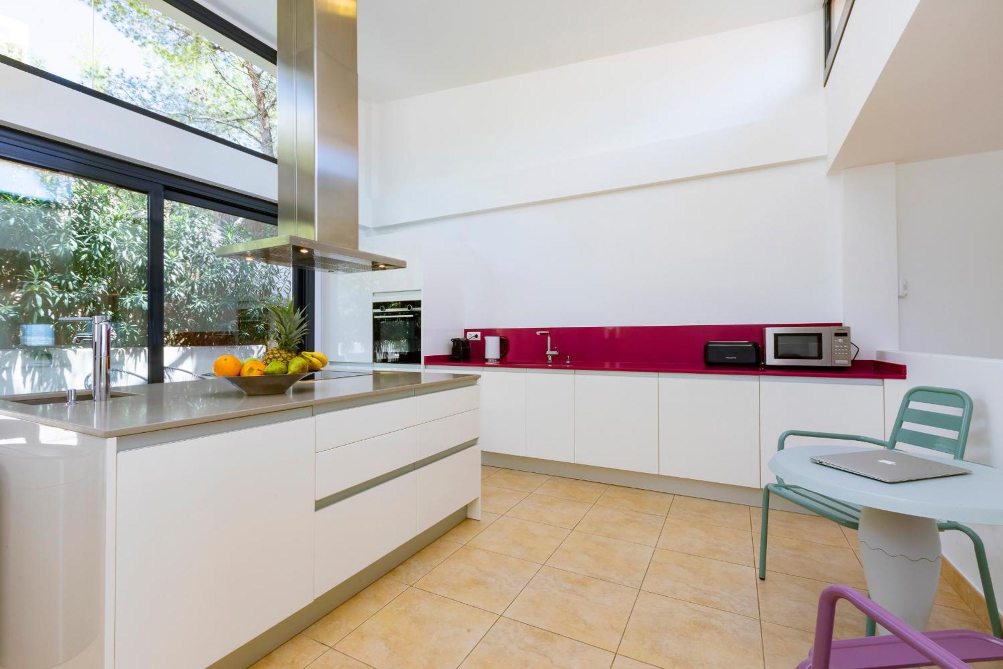Pousada In Ibiza Town Sleeps 10 - Vue Talamanca (Ibiza)